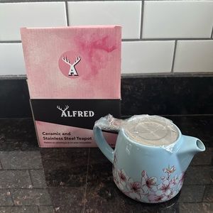 Ceramic and stainless steel teapot